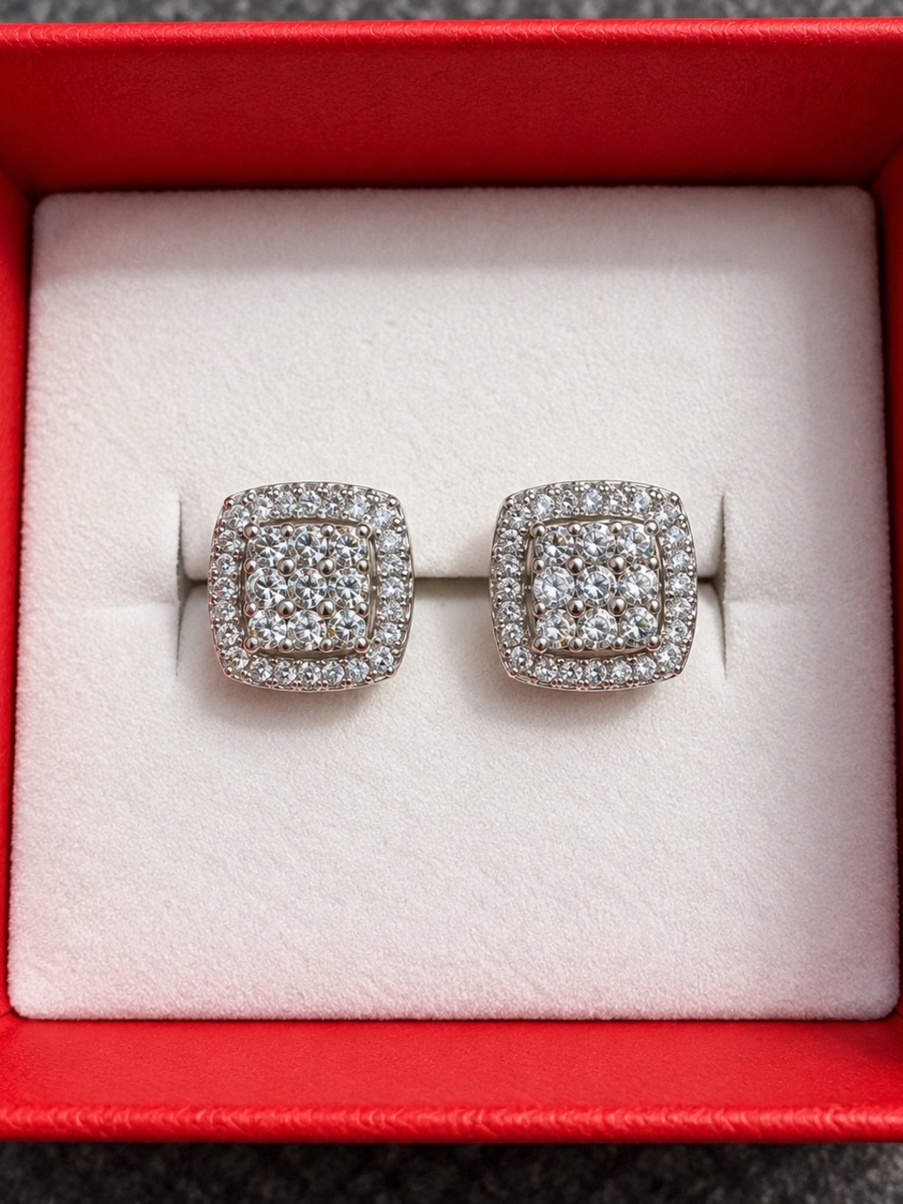 💎 Moissanite Square Cluster Stud Earrings